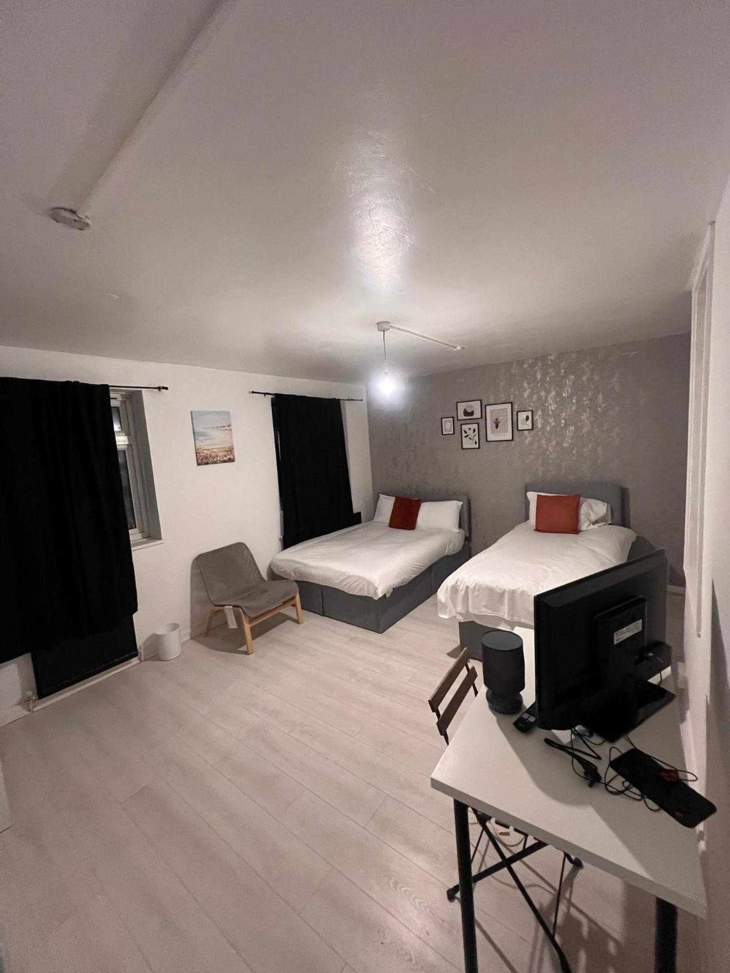 London E2 Rooms Exterior photo