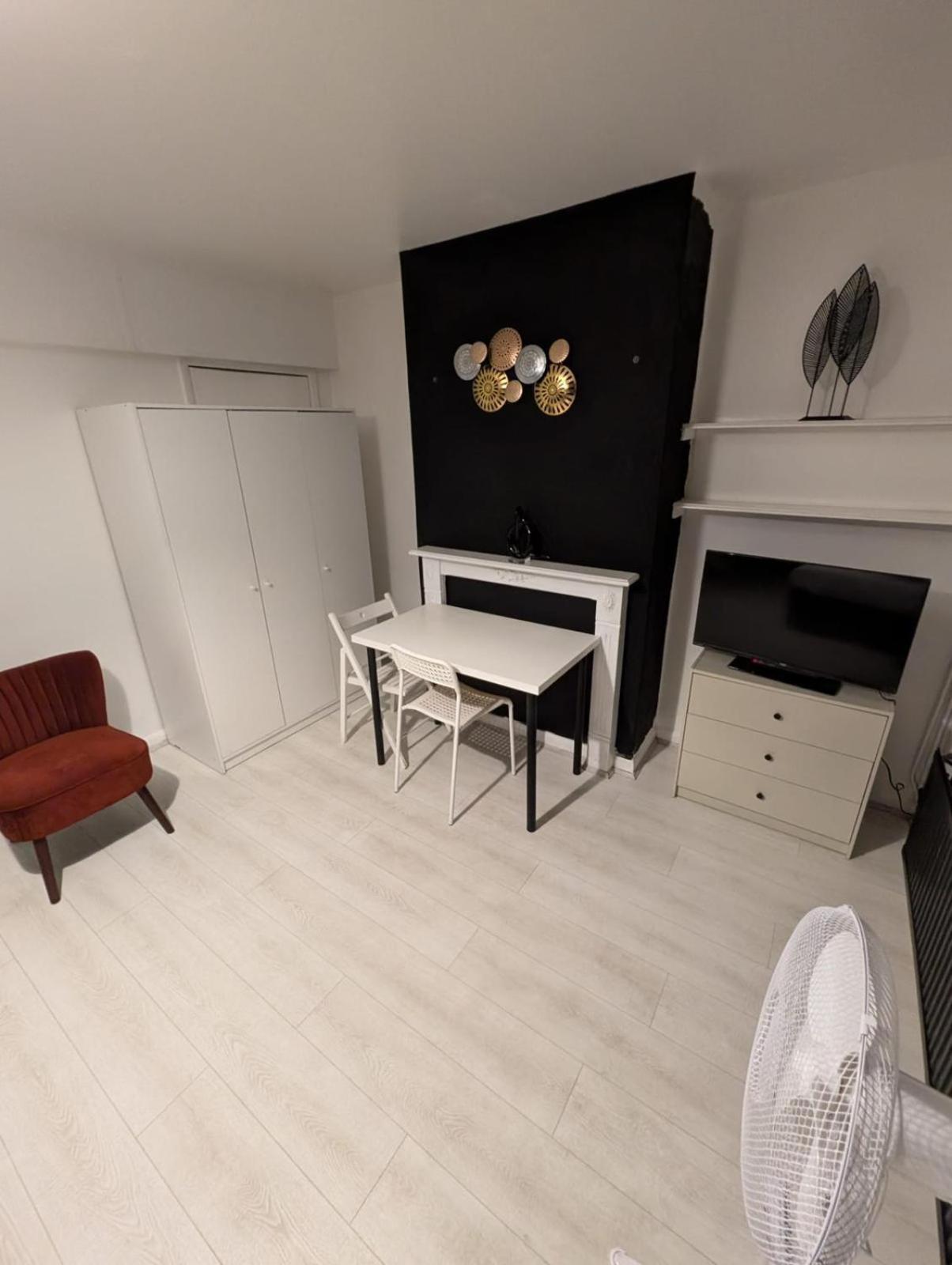 London E2 Rooms Exterior photo