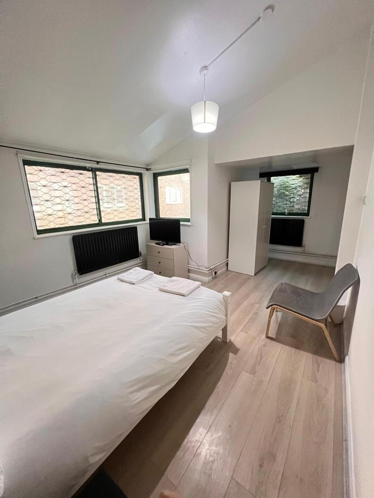 London E2 Rooms Exterior photo